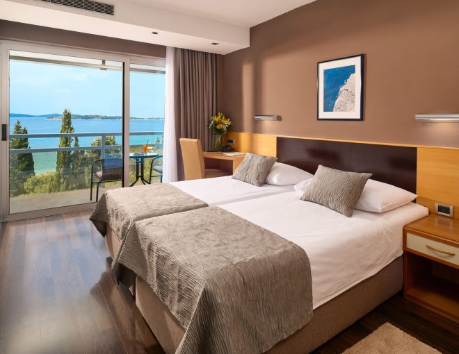 Superior Double Room Sea View with Balcony – Hotel Imperial
