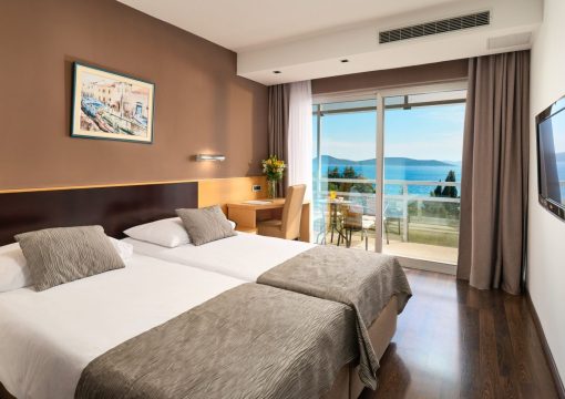 Junior Suite with Balcony – Hotel Imperial