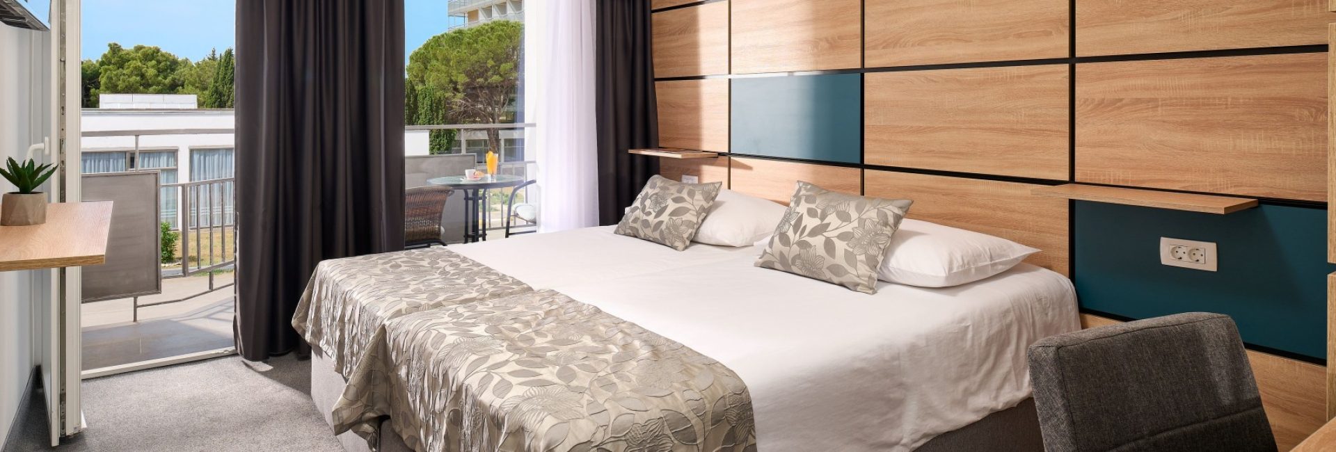 Villa Regina Double Room with Balcony – Hotel Imperial